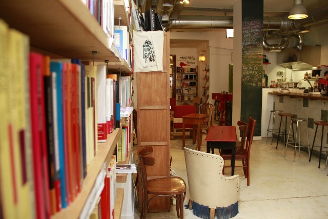 Ubik Café – Mezcla de dos placeres, lectura y café en un mismo espacio