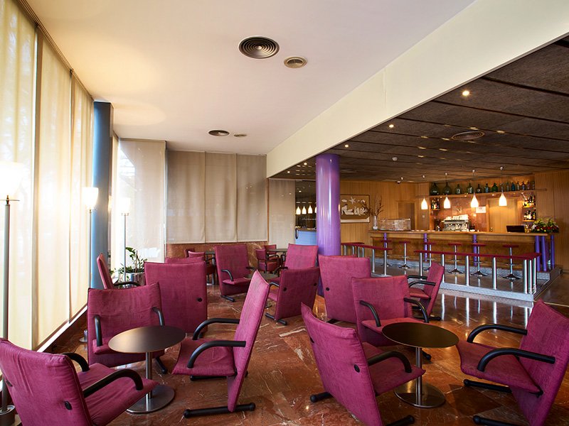 Hotel Domo – Tradición y modernidad se combinan en un paisaje de viñedos en Vilafranca del Penedès