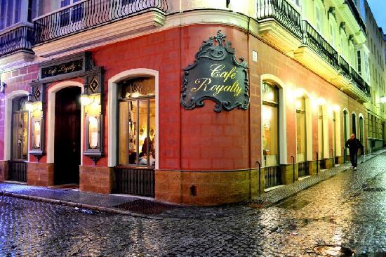Café Royalty (Cádiz), el único gran café romántico en Andalucía